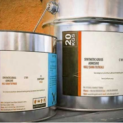 Rubber lijm voor sportvloeren