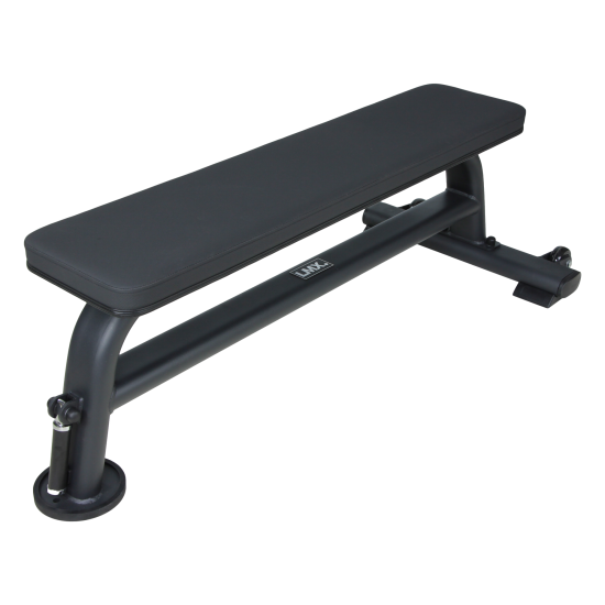 LMX.® Flat Bench - Robuust en Duurzaam LMX.® Flat bench, ontworpen voor duurzaamheid en veelzijdigheid, perfect voor elke gym met een zwart gepoedercoat frame en hoogwaardig schuimkussen.