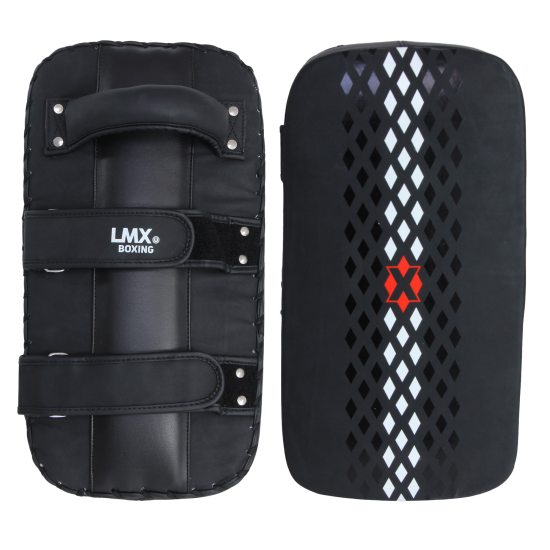 Ontdek de LMX.® Boxing arm pads van leer met ergonomisch ontwerp en driedubbele foam padding, ideaal voor alle niveaus. Perfect voor groepslessen.
